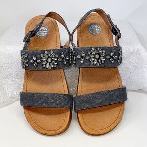 New NURTURE WOMANS 9M JEWELD BLING BRITON SANDAL